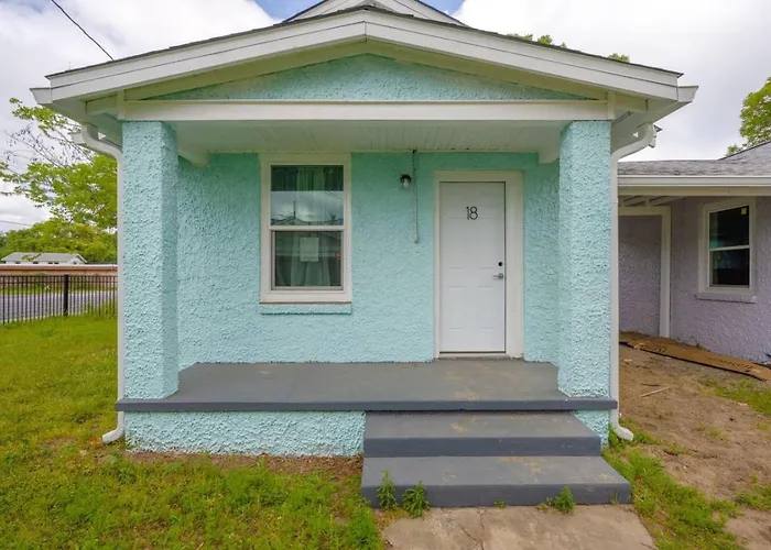 Unit 18 Bright Minutes To Beaches